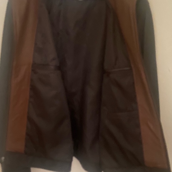 David Cremieux, premiere leather designers man’s lamb-skin jacket. - Picture 9 of 10